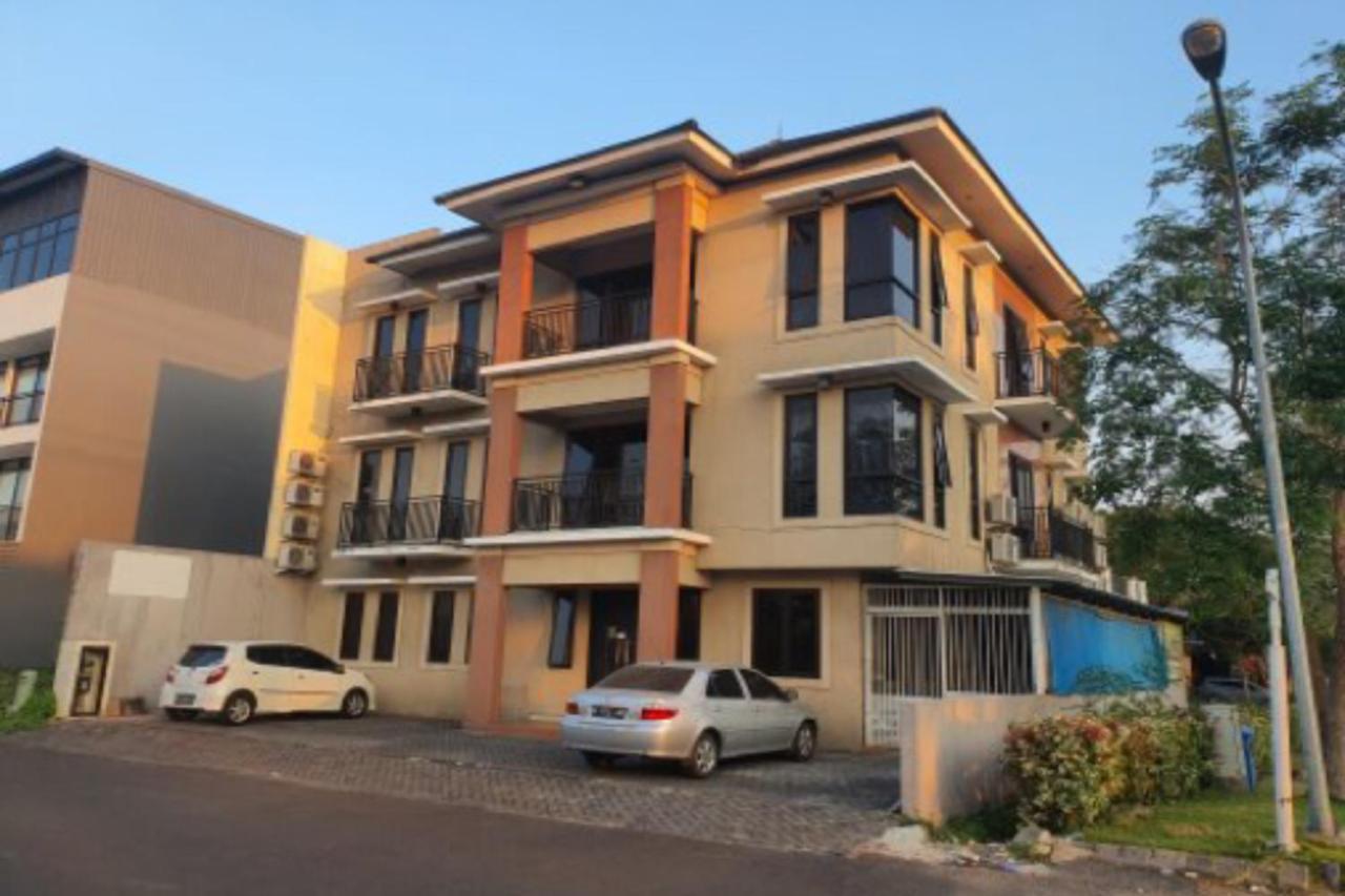 Oyo 93109 Garden Homestay 1 Tpr Сурабая Экстерьер фото