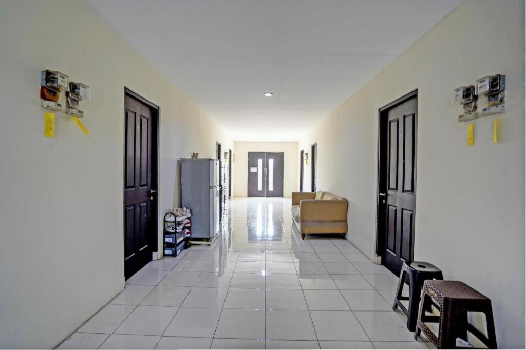 Oyo 93109 Garden Homestay 1 Tpr Сурабая Экстерьер фото